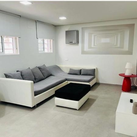 Incredible Luxury Location In Puerto Banus Beach For Families Marbella Eksteriør billede
