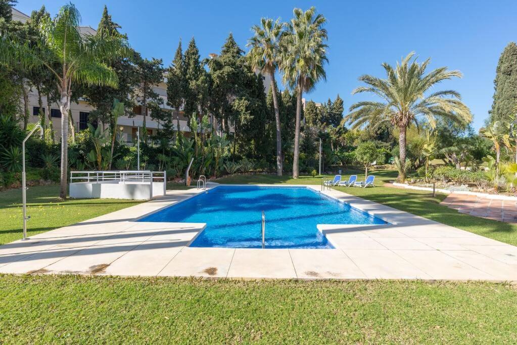 Incredible Luxury Location In Puerto Banus Beach For Families Marbella Eksteriør billede