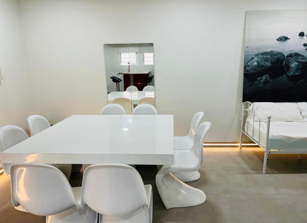 Incredible Luxury Location In Puerto Banus Beach For Families Marbella Eksteriør billede