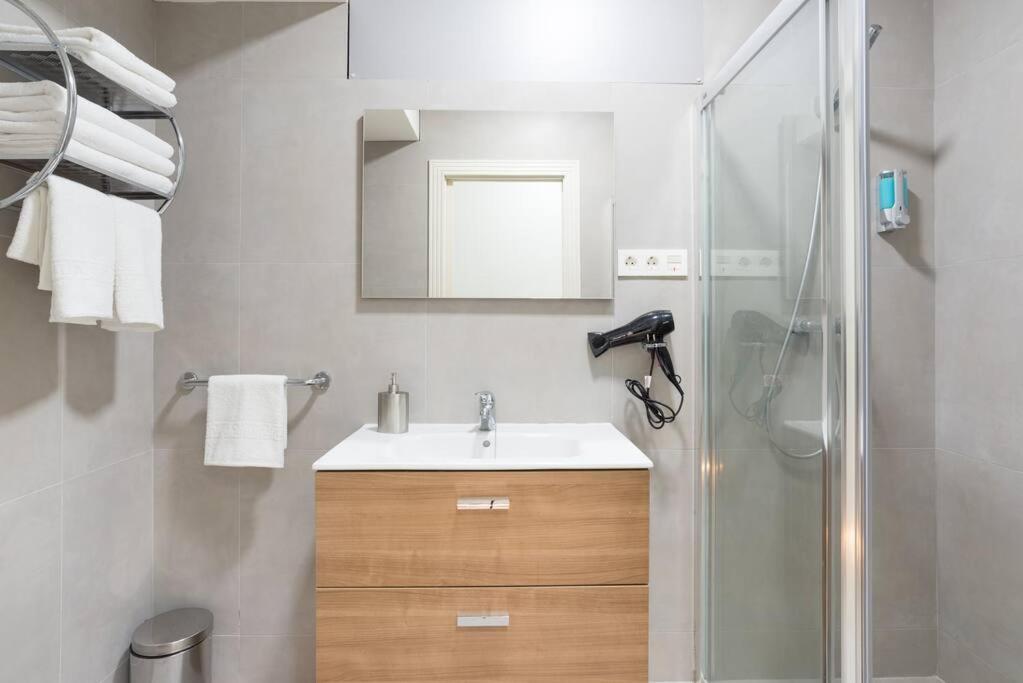 Incredible Luxury Location In Puerto Banus Beach For Families Marbella Eksteriør billede