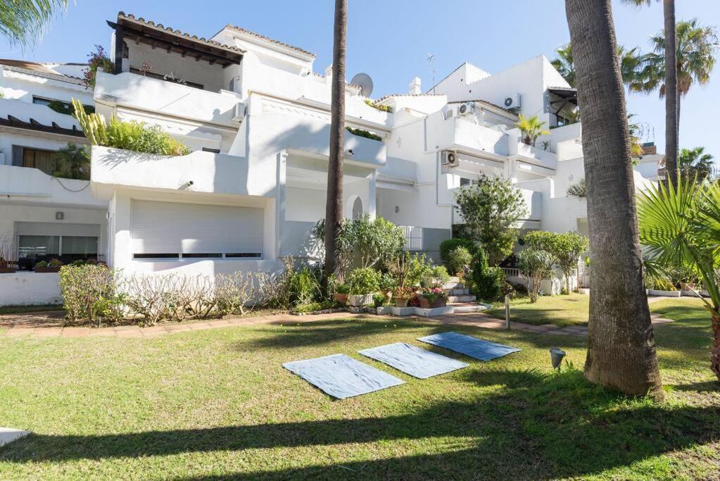 Incredible Luxury Location In Puerto Banus Beach For Families Marbella Eksteriør billede