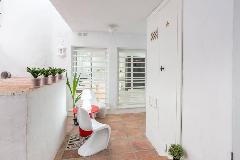Incredible Luxury Location In Puerto Banus Beach For Families Marbella Eksteriør billede