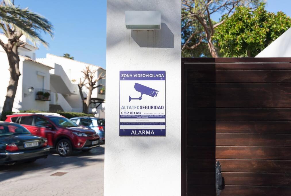 Incredible Luxury Location In Puerto Banus Beach For Families Marbella Eksteriør billede