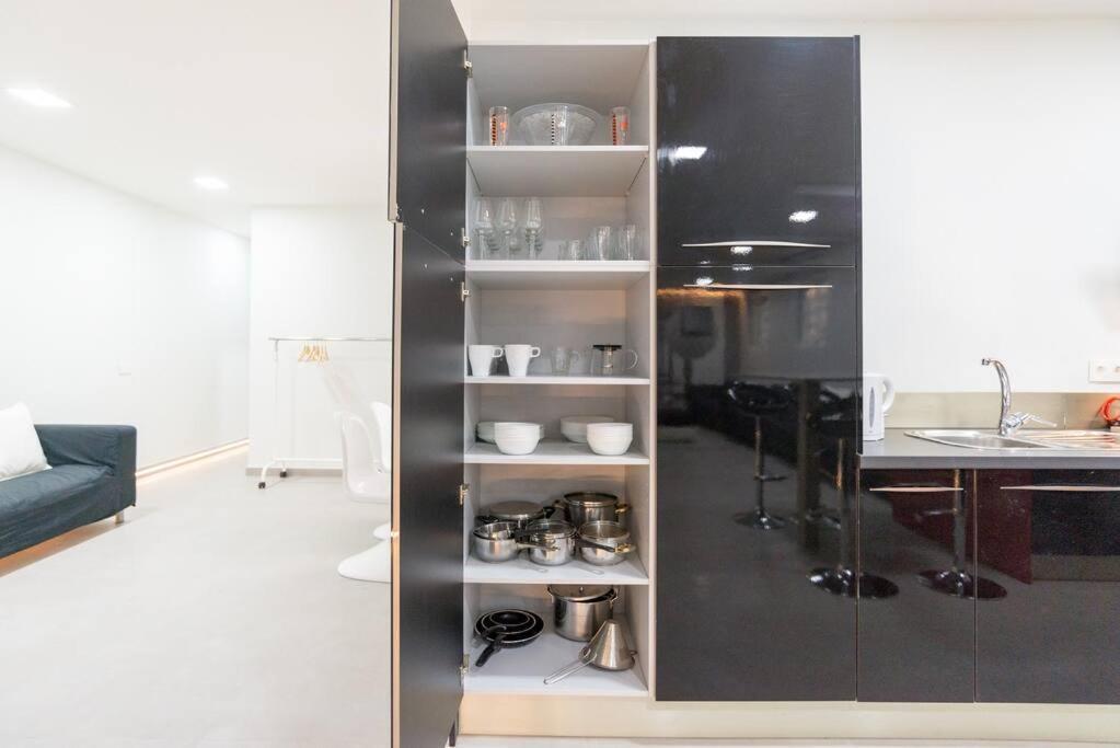 Incredible Luxury Location In Puerto Banus Beach For Families Marbella Eksteriør billede