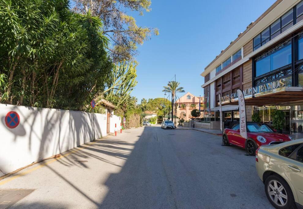 Incredible Luxury Location In Puerto Banus Beach For Families Marbella Eksteriør billede