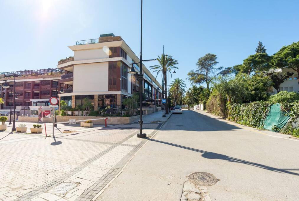 Incredible Luxury Location In Puerto Banus Beach For Families Marbella Eksteriør billede