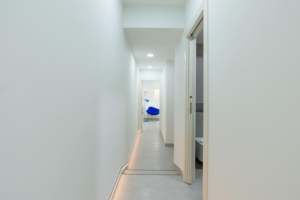 Incredible Luxury Location In Puerto Banus Beach For Families Marbella Eksteriør billede
