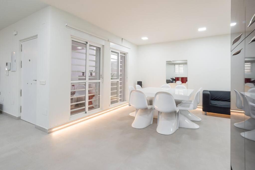 Incredible Luxury Location In Puerto Banus Beach For Families Marbella Eksteriør billede