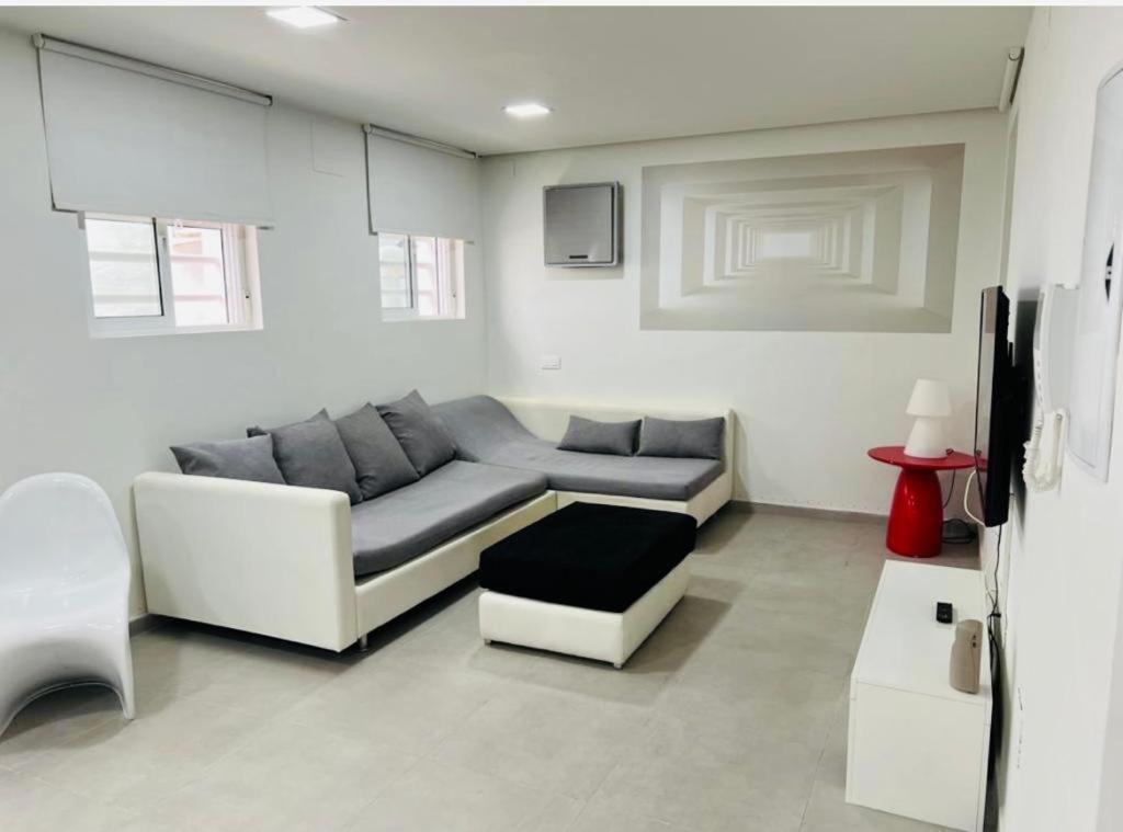 Incredible Luxury Location In Puerto Banus Beach For Families Marbella Eksteriør billede